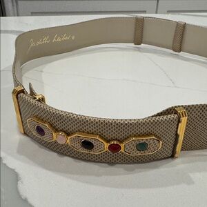 Elegant JUDITH LEIBER Vintage Tan
snakeskin & Cabochon Jewels Gold
Slider Belt